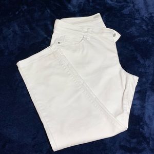 Old Navy Boyfriend crop white 👖